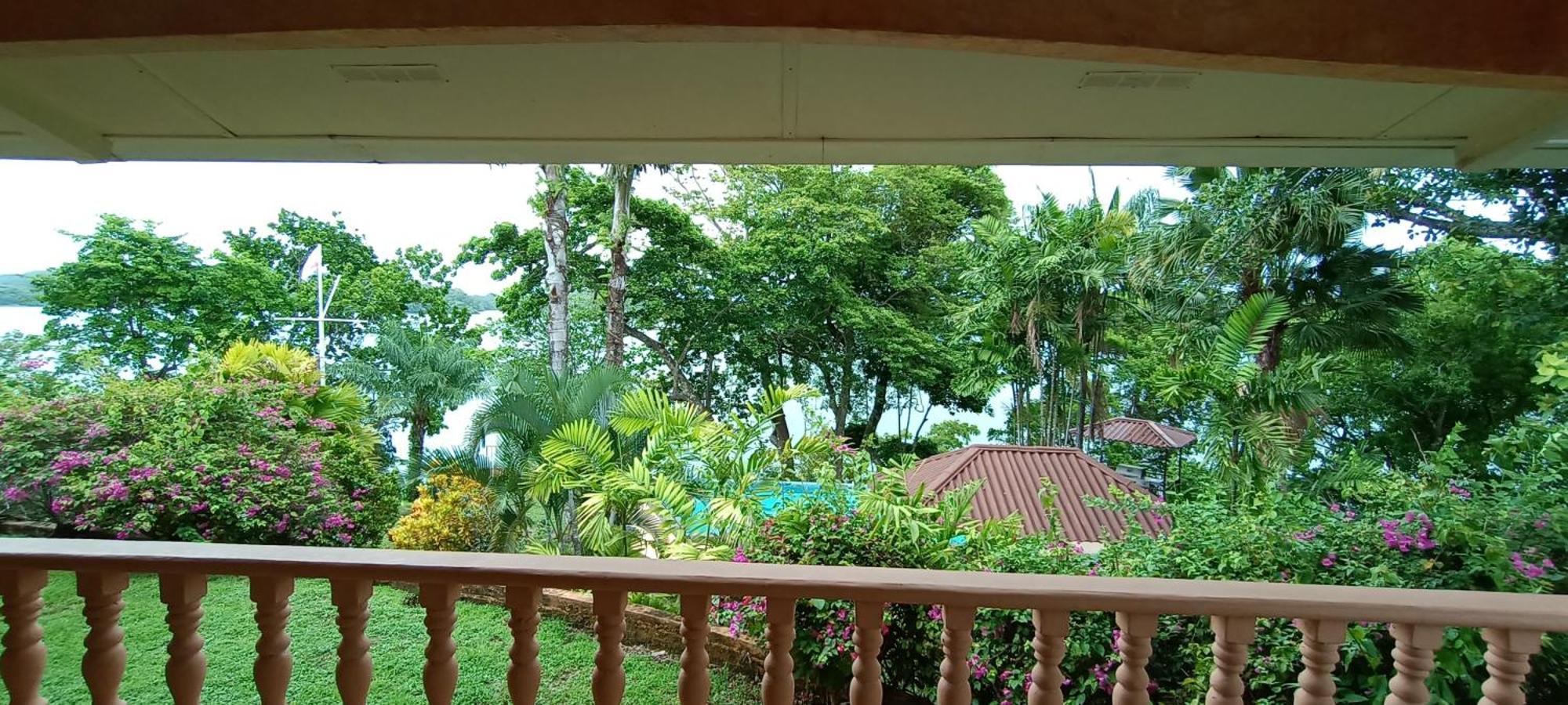 Gone Fishing Panama Resort ボカ・チカ エクステリア 写真